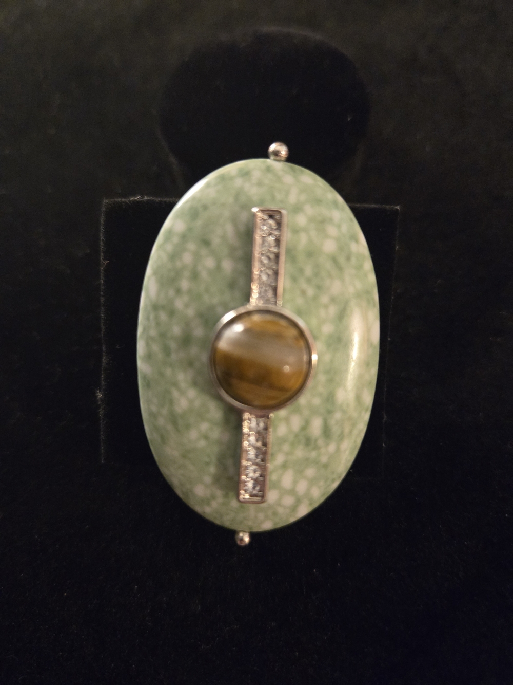 Green Oval Stone Stretch Ring with Tiger's Eye Accent